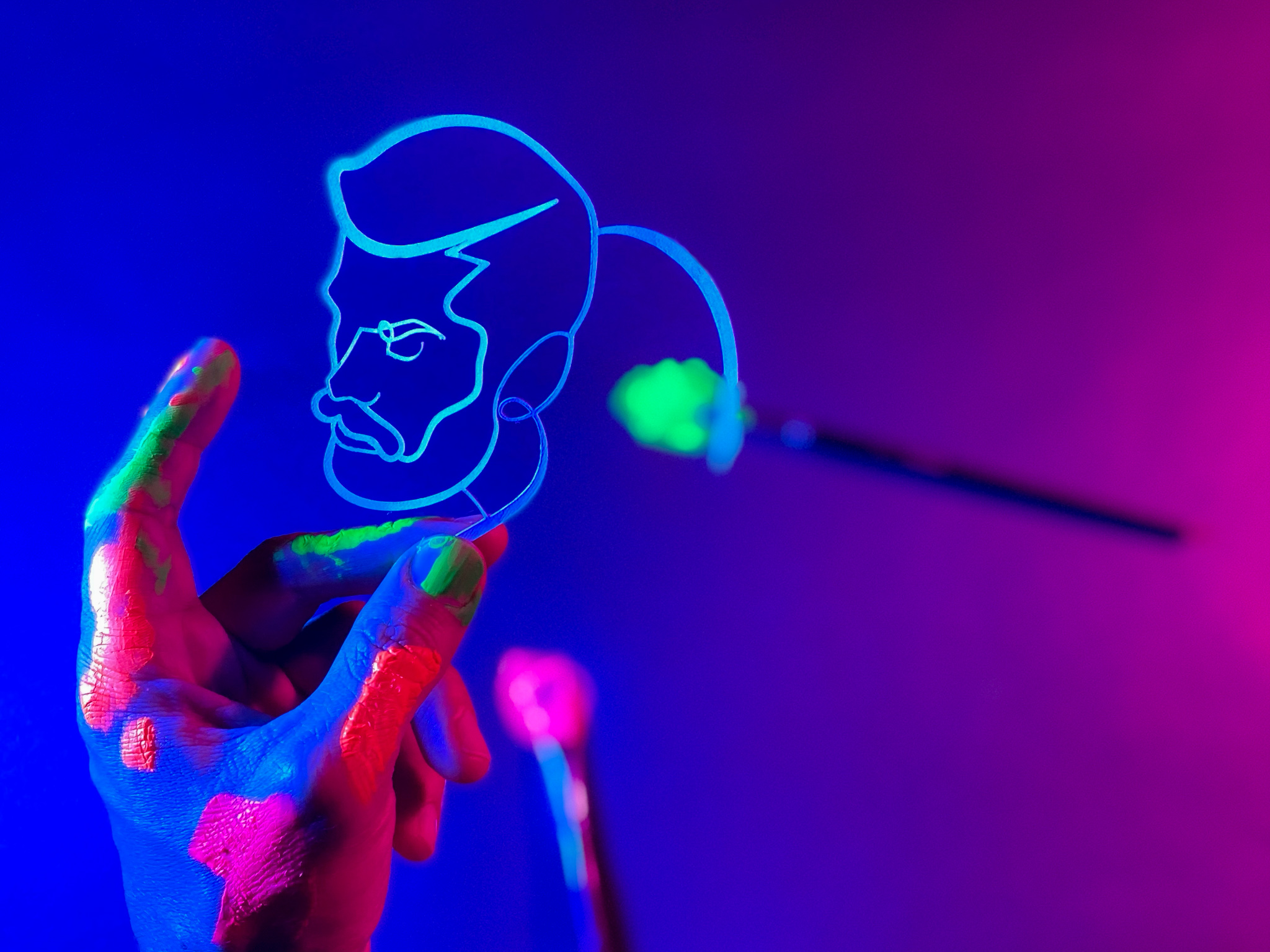 Lonnie Draws cutout and paint portrait technique